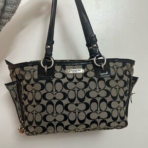 Y2K Coach Gallery Signature Zip Tote bag in black and gray Good Condition